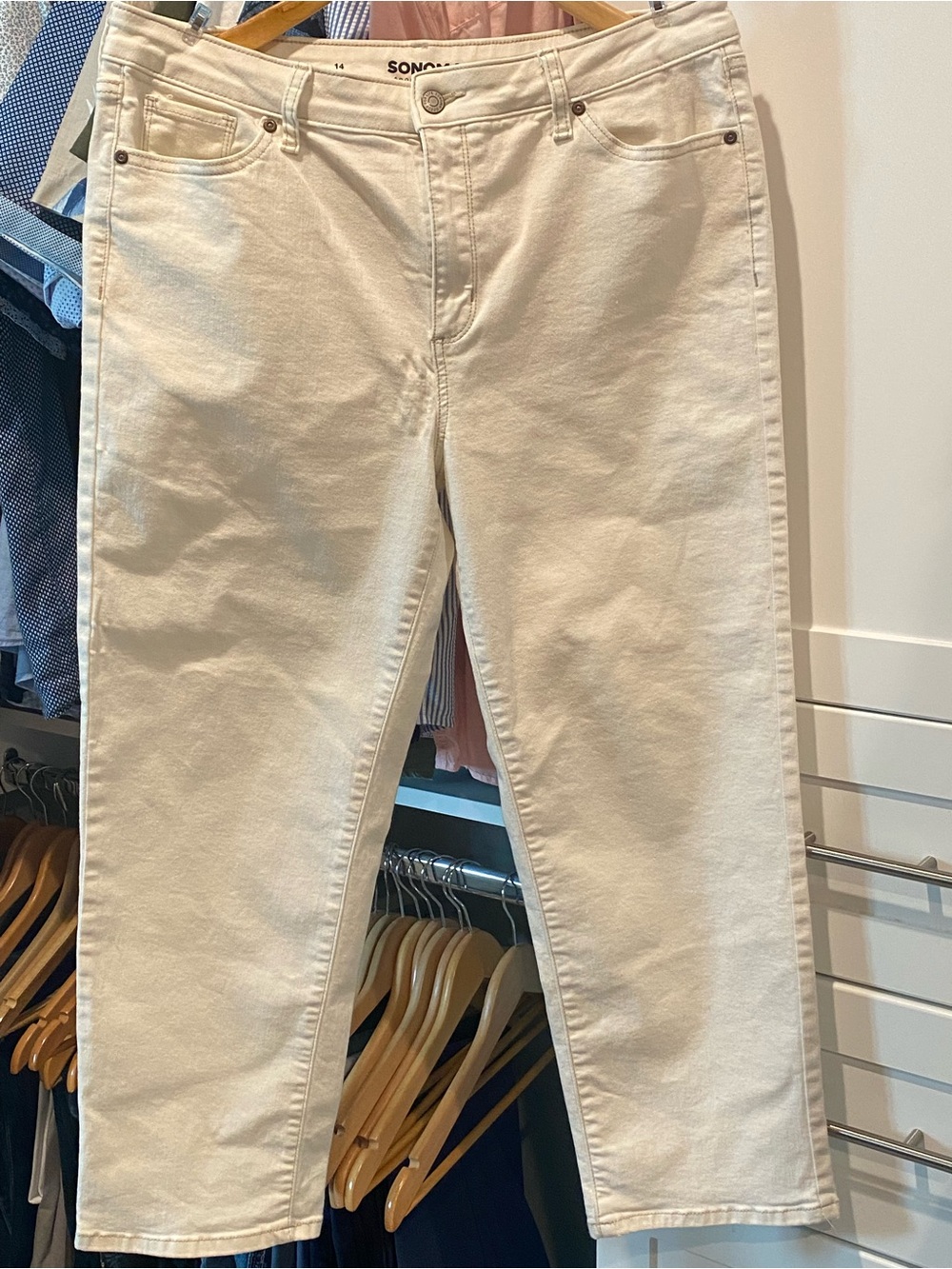 Sonoma Cream Ankle-Length Cropped Jeans